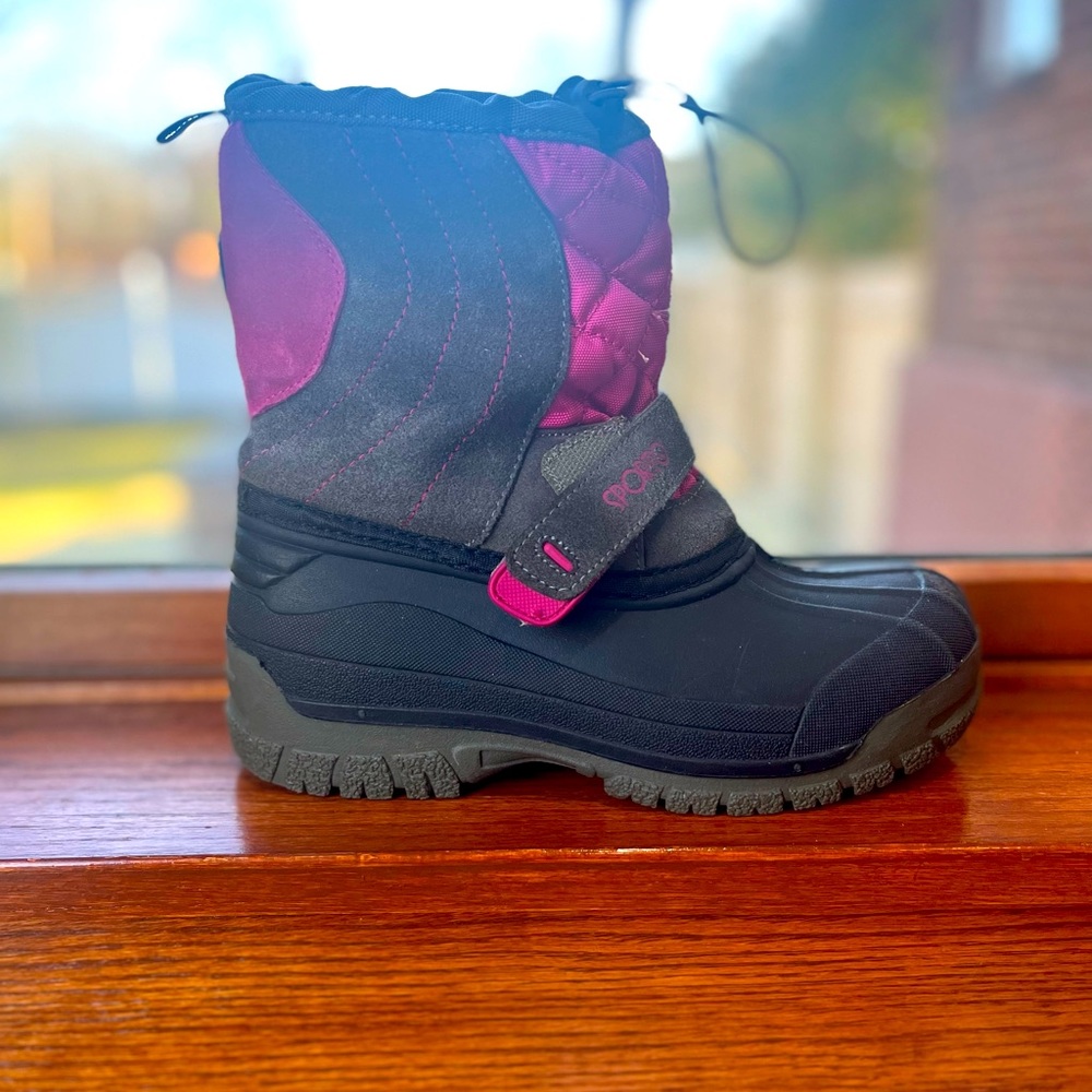 Girls boots